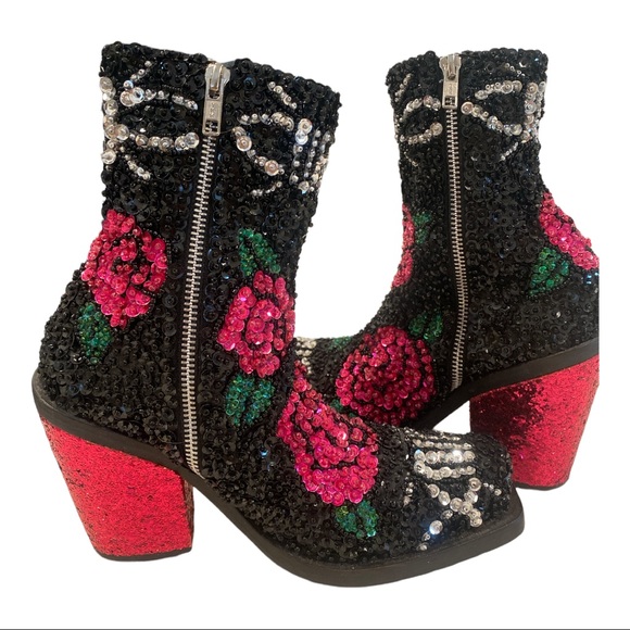 Discount Universe Pink Rose & Thorn Boot | Size 38 - Picture 3 of 5